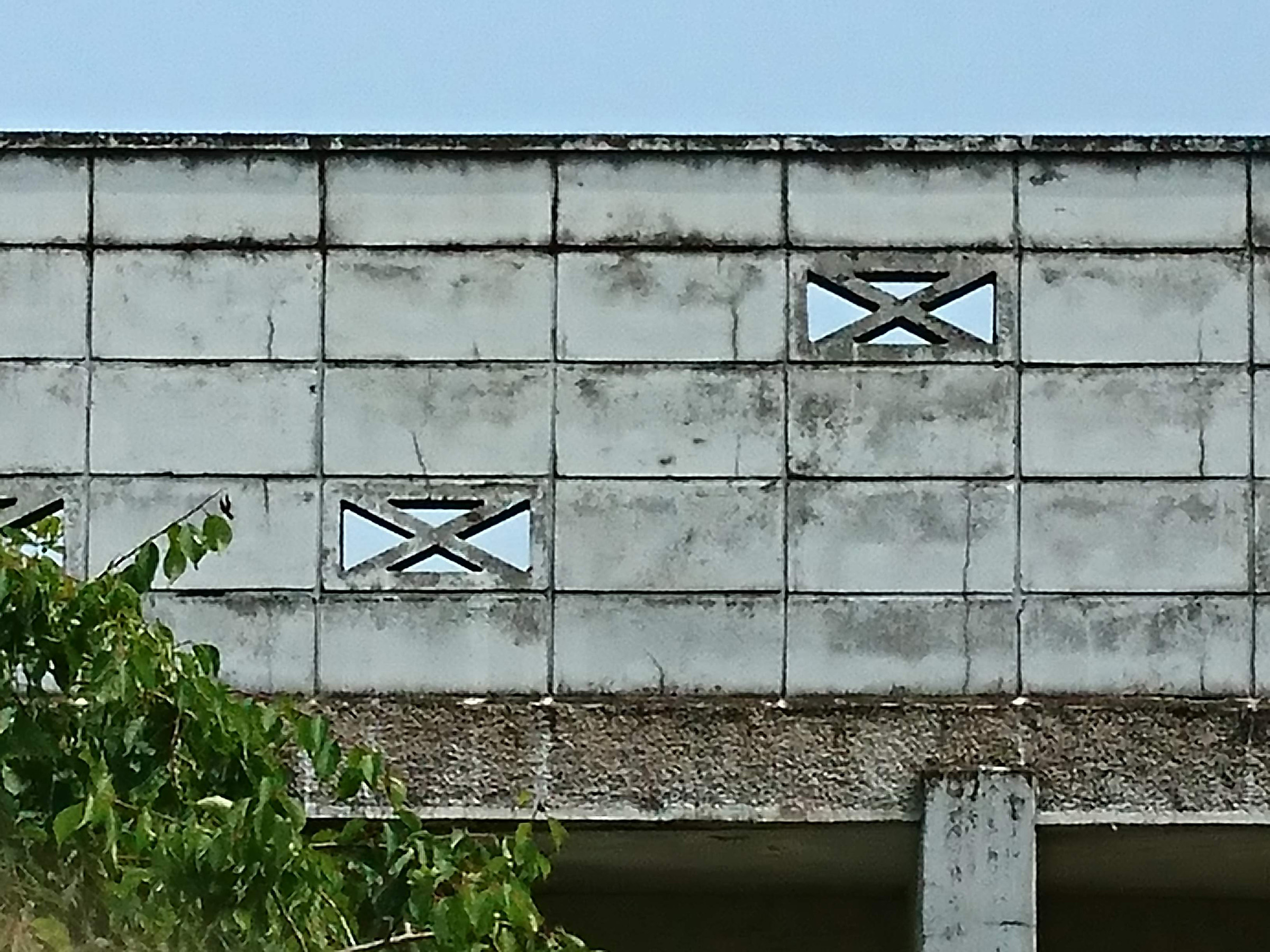 X型とベランダブロック塀
